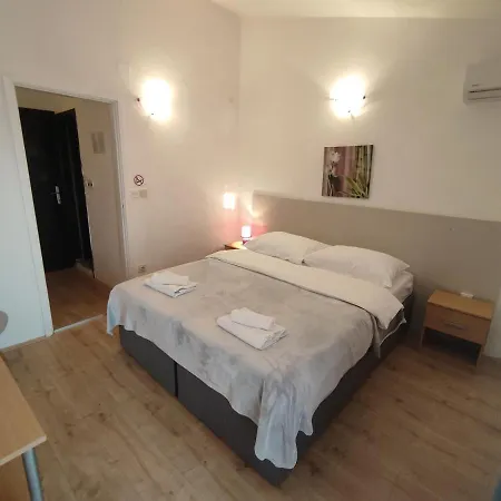 Restoran Bartol 4* Rovanjska