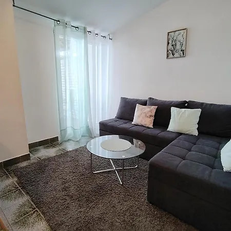 Restoran Bartol ロバニスカ