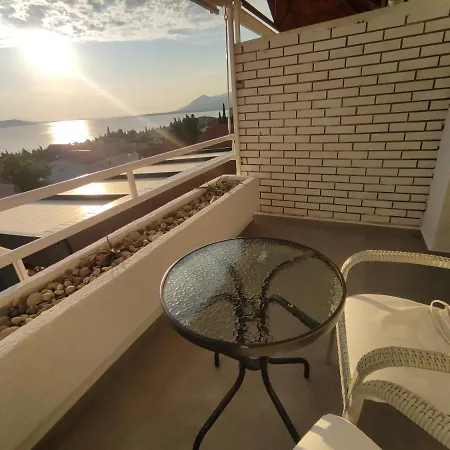 Casa de hóspedes Restoran Bartol