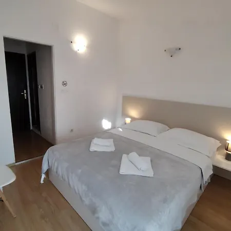 Restoran Bartol 4* Rovanjska