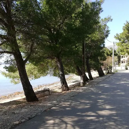 Casa de hóspedes Restoran Bartol