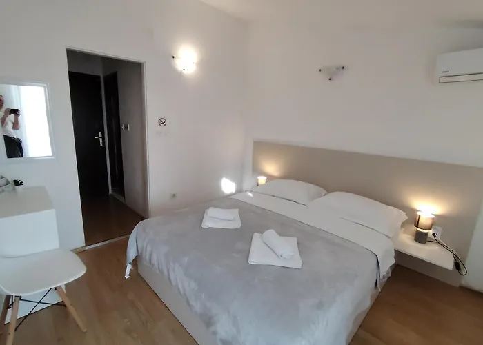 Restoran Bartol 4* Rovanjska